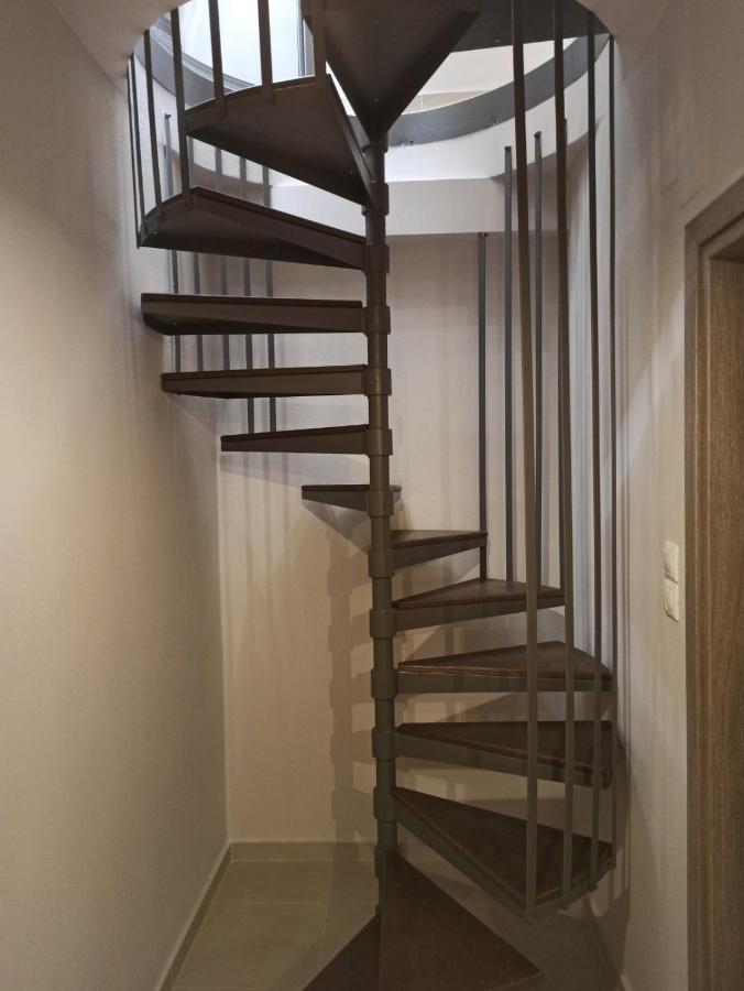 Stylish Ground Floor Maisonette Волос Экстерьер фото